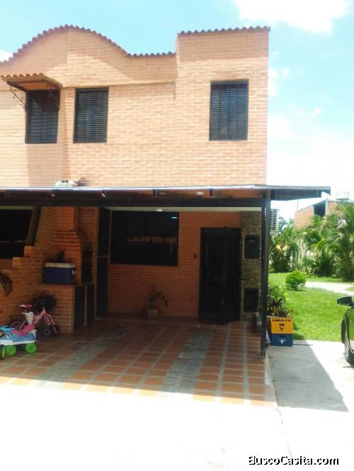 Town House en Venta Villas del Norte Naguanagua