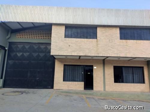 Venta Galpón Zona Industrial Castillito Conjunto Cerrado