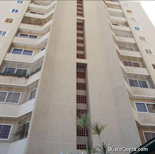 EN VENTA APARTAMENTO EN RESIDENCIAS AMARANTO.