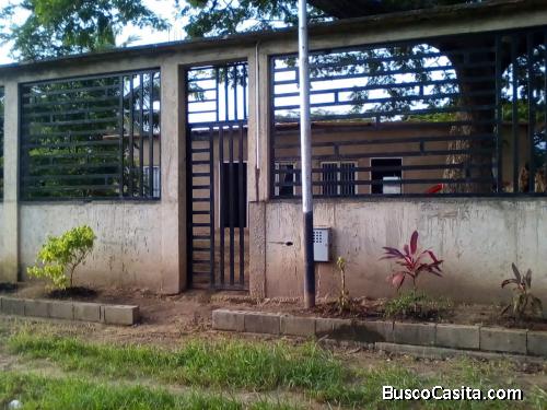 Terreno con casa Villas del Toco