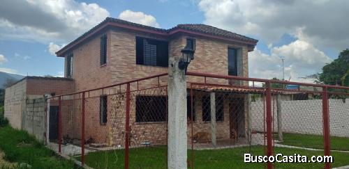 En Venta Casa en MINIGRANGAS SAN DIEGO