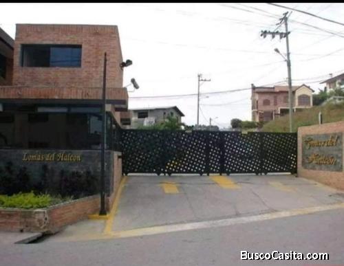 Vendo Bella Casa en el Hatillo precio remate por urgencia