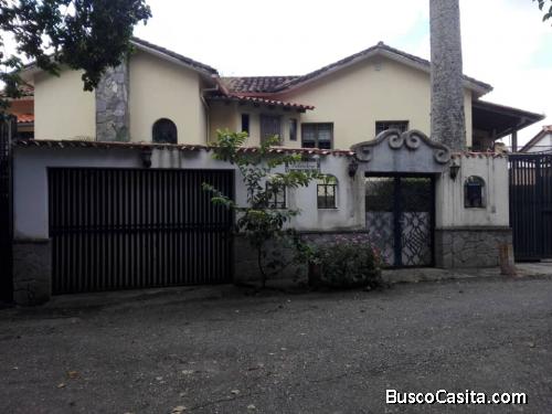 Se vende Casa en Colinas de los Caobos