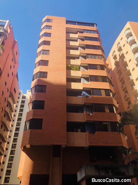 Venta de amplio Pent House en la Trigaleña Valencia.