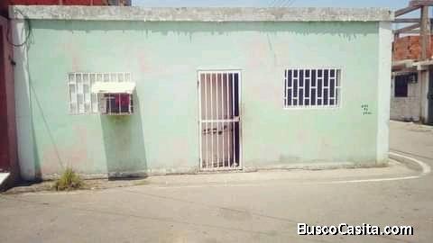 Vendo casa 2 habitaciones, sala , 1 baño , cocina , patio pequeño