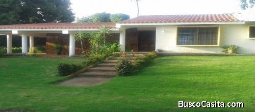 EN VENTA SUNTUOSA CASA. PRIVACIDAD, ESPARCIMIENTO, CONFORT Y CLASE