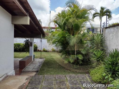 LOMAS DE LA LAGUNITA CASA EN VENTA