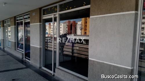 En venta Local en el Centro Comercial Paseo Paraparal Los Guayos Estado Carabobo