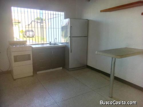 Casa en alquiler en urb. Villa Nueva 