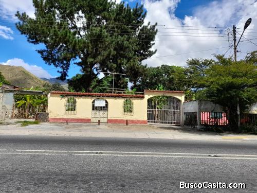 Casa en Naguanagua. Colinas de Girardot. Potencial Uso Comercial