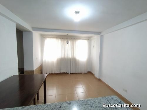 Se Vende Apartamento en el Conj. Res. Senderos. Cod.: Foa-1982