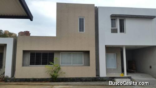 Casa venta Maracaibo sector Valle Frío 30 1221