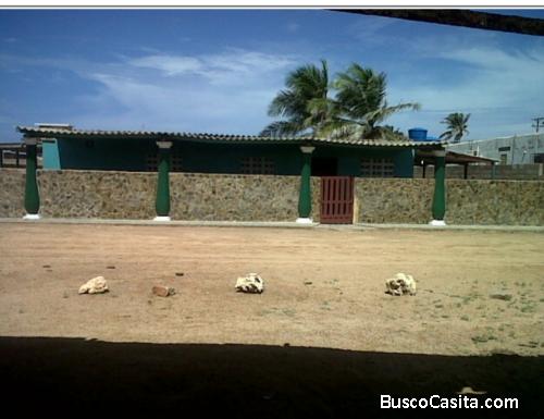 VENDO CASA DE VERANO EN PLAYA EL SUPI EDO FALCON