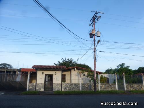 Casa en la colonia alta Guanare, conjunto privado