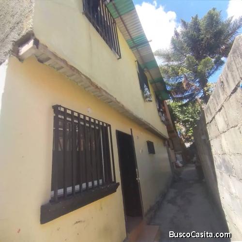 Vendo casa serca del polideportivo de la dolorita