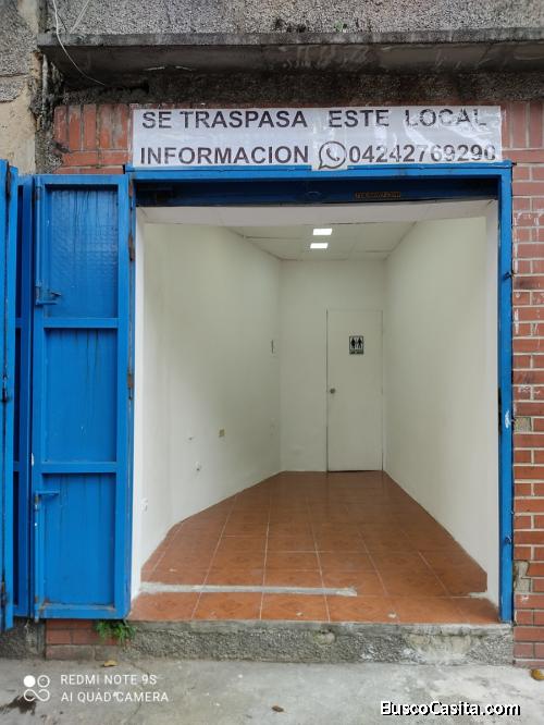 Traspaso Local en Sabana Grande de 11 m2 con Internet y Baño cerca del Metro