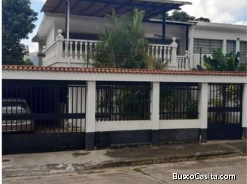 Casa en Caracas 6 Habs. 3 Baños EN VENTA