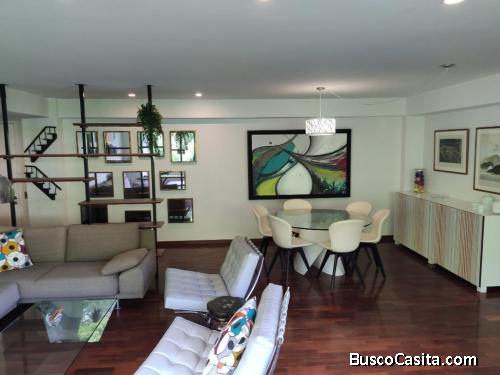 LOS NARANJOS, Municipio El Hatillo. BELLO  Apto. de 145 m2.