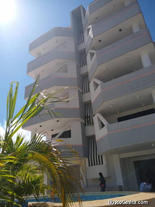 Sky Group vende edificio comercial en zona de playa, Chichiriviche, Playa Norte 