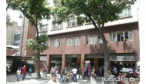 REMATÓ LOCAL  LOCAL a COMERCIAL U OFICINA EN CAPITOLIO FRENTE A LA ASAMBLEA 