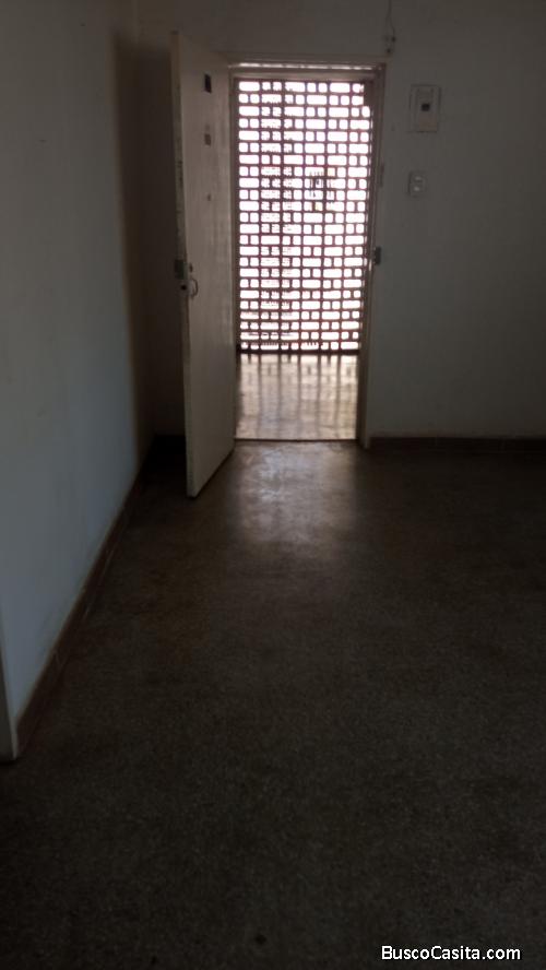 VENDO APARTAMENTO EN CARICUAO UD2 