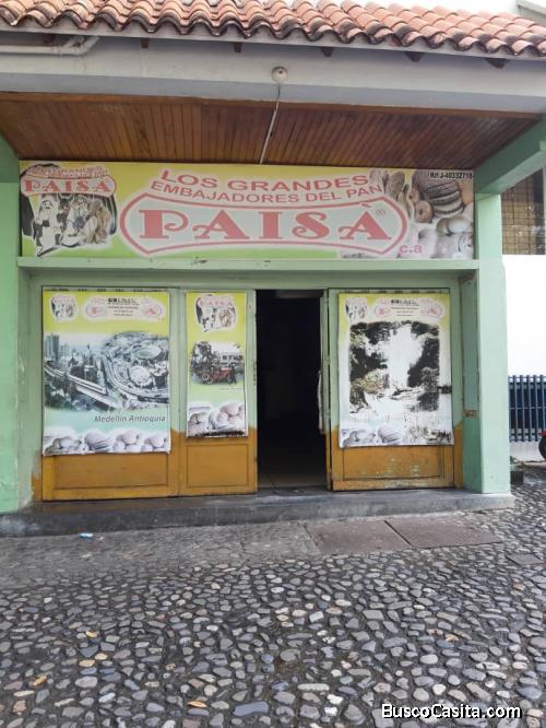 Carrera 5ta con carrera 4ta, frente a la Plaza Bolívar al lado de los tribunales. 