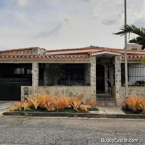 Vendo espaciosa casa en Urbanizacion  Trigal Norte 