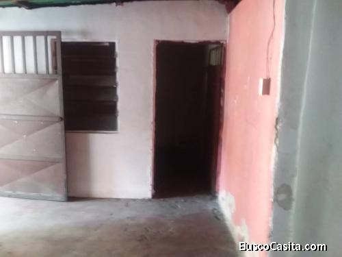 VENDO CASA PARA REMODELAR EN BARRIO BOLIVAR 04124390854