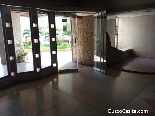 ALQUILO APARTAMENTO EN LA URB EL CENTRO  05124390854