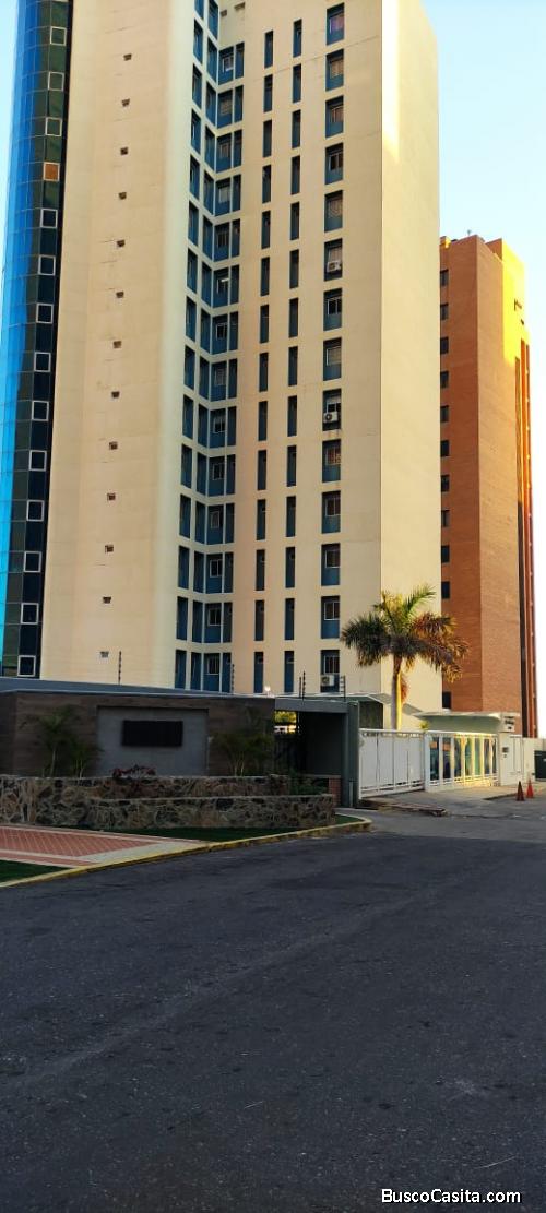 Edificio cristal del lago, entre avenidas el milagro y 5 de julio