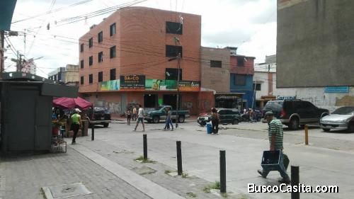 En Venta con financiamiento local transversal Boulevard de Catia