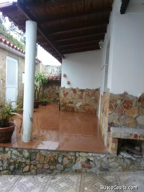 Deseas cslidad de vida te ofrezco una hermosa casa zona montsñosa, clima agrafsbke