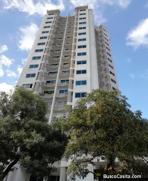 Sky Group vende un apartamento en edificio con pozo propio, de 3 habitaciones