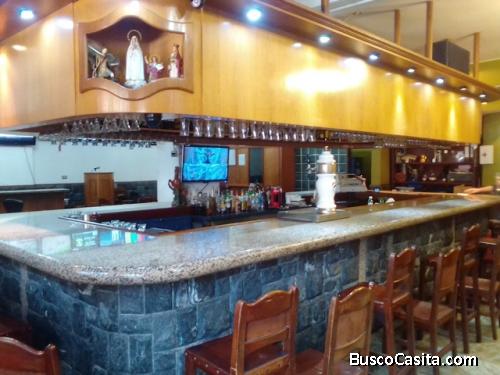 RESTAURANTE Y LOCAL COMERCIAL EN VENTA