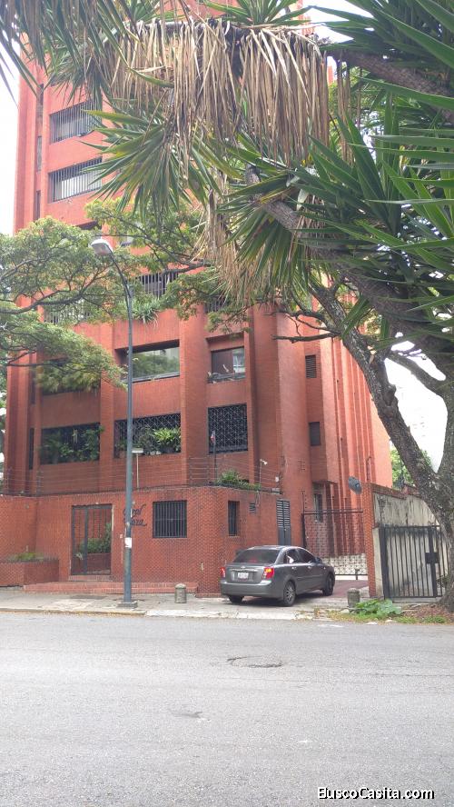 Venta apartamento en los Cedros excelente ubicación