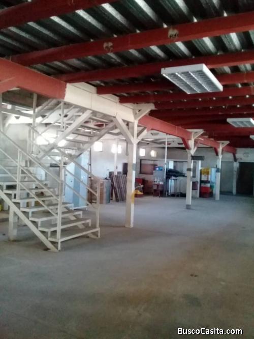 Venta de galpon cerrado de 300mts