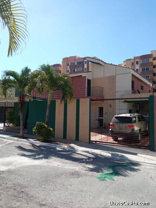 Casa en Mañongo - 317 m² - Foc - 1277