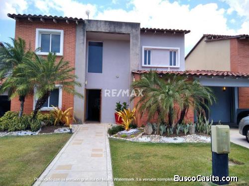 CASA EN VENTA LOMAS DEL COUNTRY CONJUNTO 4. Código 138741