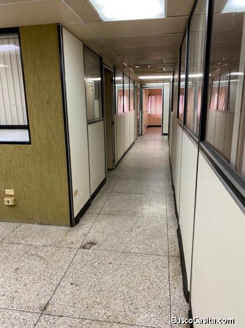 Oficina alquiler Maracaibo Torre empresarial centro de idiomas 24322