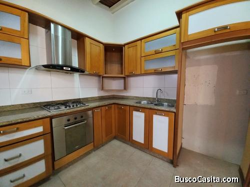 Jessica Medina Sky Group Focus Vende Fob-c-104 Casa En Urb Roca Del Valle 3, Cabudare, Av Ribereña