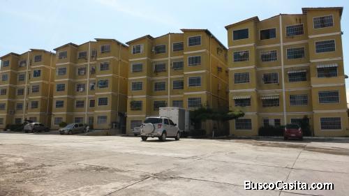 Apartamento en Jardines de Santa Rosa, Cúa, 