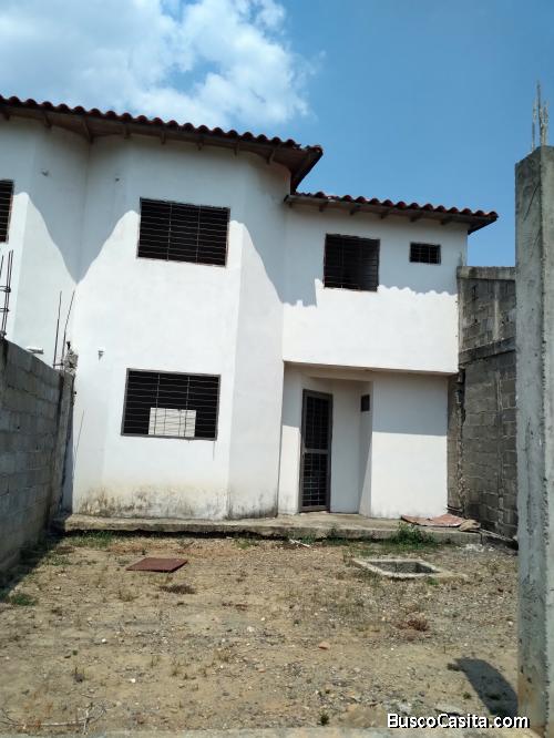 TOWNHOUSE EN FUNDAGUANARE