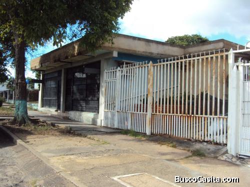 SE VENDE CASA PARA REMODELAR EN URBANIZACION MENDOZA PUERTO ORDAZ