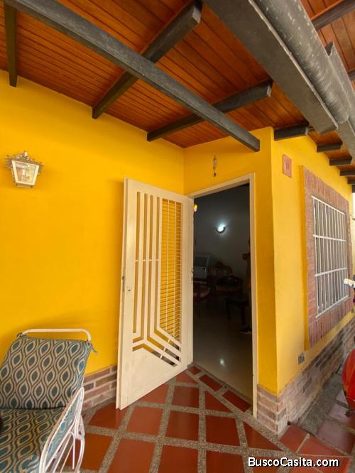 Sky Group Vende Casa en Valle de Oro SAn Diego FOC-1265