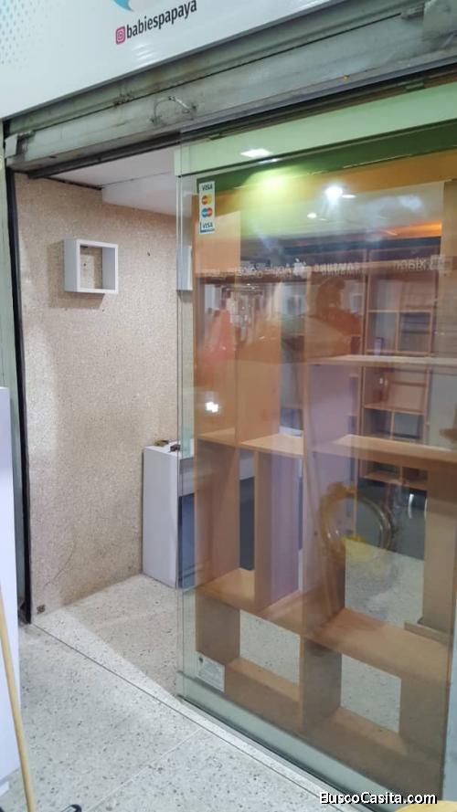 EN VENTA LOCAL COMERCIAL EN C.C FREEMARKET. Código 136689