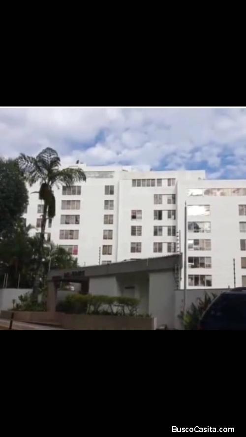 HERMOSO APARTAMENTO EN EL ESTE DE CARACAS-LOS NARANJOS