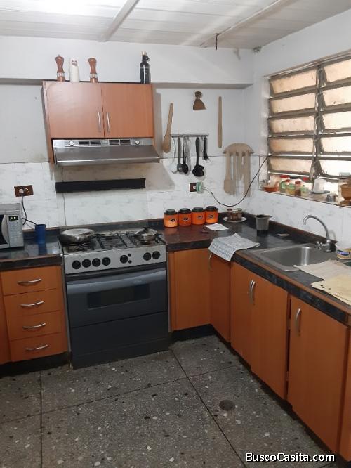 CASA EN VENTA EN URB. LA ISABELICA VALENCIA FOC- ZORAIDA ARAUJO 04244574535