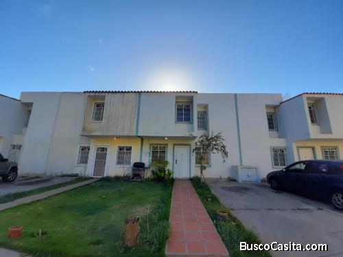 Venta casa Maracaibo isla de lago 25422