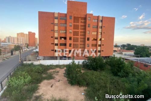 Venta de terreno en la Lago 25422