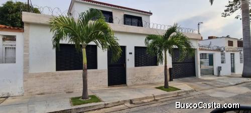 VENTA DE EXCLUSIVA CASA EN TRIGAL CENTRO, VALENCIA. CALLE CERRADA. Cod 140234